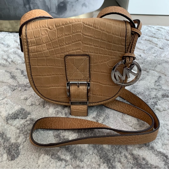 Michael Kors Beige Crossbody Saddle Bag - Picture 9 of 9